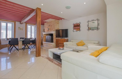Mesnil-Saint-Pere House | Manon des Lacs - Mesnil Saint Pere