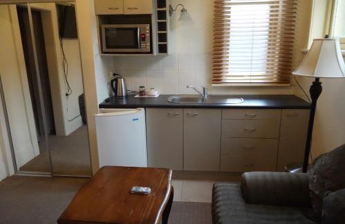 Huntly Hotel | Manor Views NZ