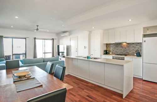 Exmouth Villa | Manta - Contemporary 2 storey Villa with a private jetty for your boat.