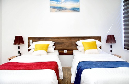 Dharavandhoo House | Manta Sky Inn