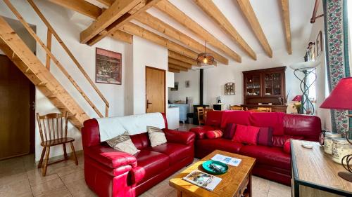Saint-Quentin-en-Tourmont House | Manureva