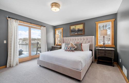 Buffalo House | Maple Lake Chalet