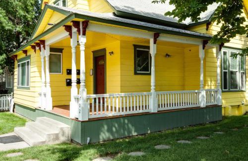 West Central Apartment | Maple Leaf Manor Suites