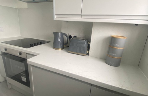 Woodside Apartment | Maple Lodge