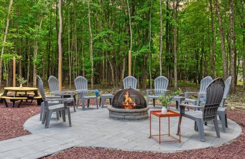 Briar Crest Woods House | Maple Oasis by AvantStay Newly Built w Hot Tub Game Room Fire Pit
