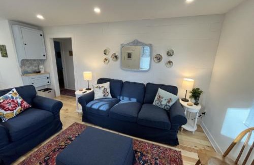 Paw Paw Lake House | Maplewood Cottages 2