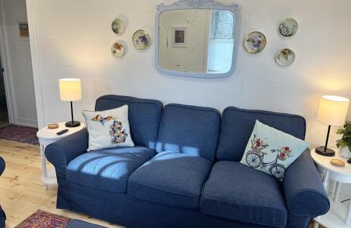 Paw Paw Lake House | Maplewood Cottages 2