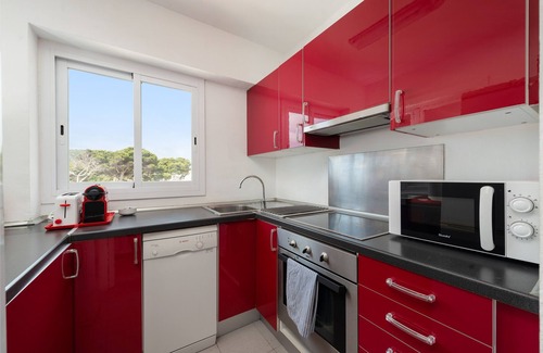 Cala Ratjada House | MAR BLAVA - Cozy apartment with communal pool facing the sea and free WiFi.