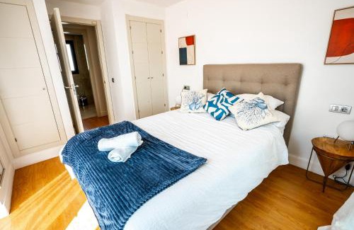 Casares del Mar Apartment | Mar y Jacuzzi cerca de Estepona