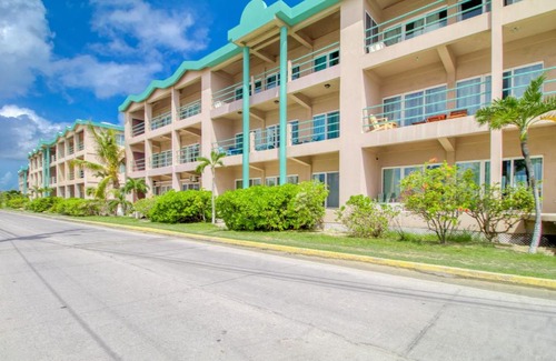 San Pedro Apartment | Mara Laguna I301