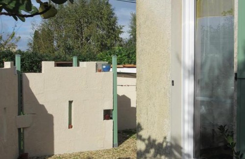 Les Gonds Bed & Breakfast | MARANATHA