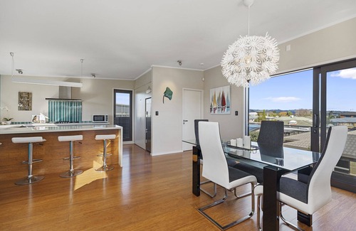 Mount Maunganui House | Maranui BeachSide Retreat - Mt Maunganui Home