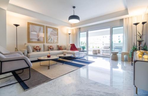 Puerto Banus Apartment | MARBELLA BANUS SUITES - Playas del Duque Luxury