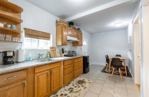 Redwood City Apartment | @ Marbella Lane 2BR House in Downtown Redwood City