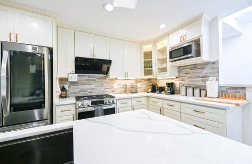 Sunnyvale West House | @ Marbella Lane - Exquisite Home 3BR