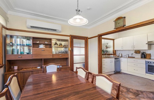 Gloucester House | MARGARETS PLACE - Character filled cottage in Heart of Gloucester