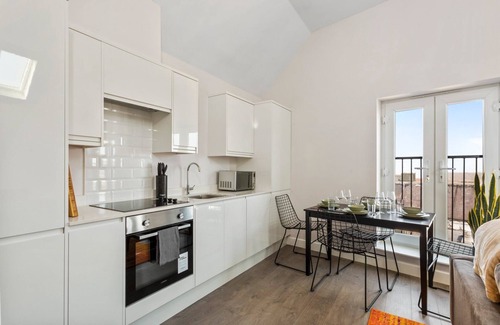 Margate Old Town Apartment | Margate's Charm in Comfort- 2BR