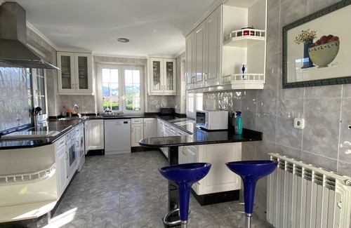 Vernejo Ski Chalet | María Bonita Chalet. Full rental with private pool, barbecue and garden