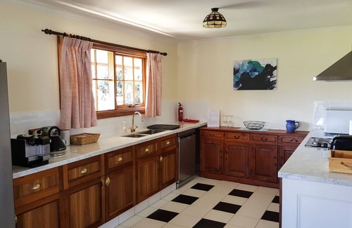 Swansea House | Maria's at Swansea - beautiful home near the sea