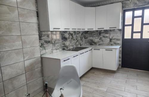 Doonside Apartment | MariCol Lodge
