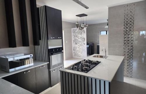 Doonside Apartment | MariCol Lodge