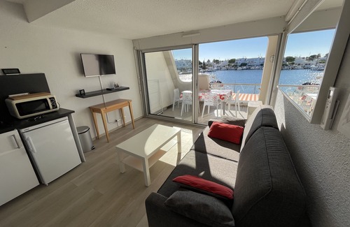 Le Grau-Du-Roi Apartment | marina apartment port camargue view harbor common sea grau du roi