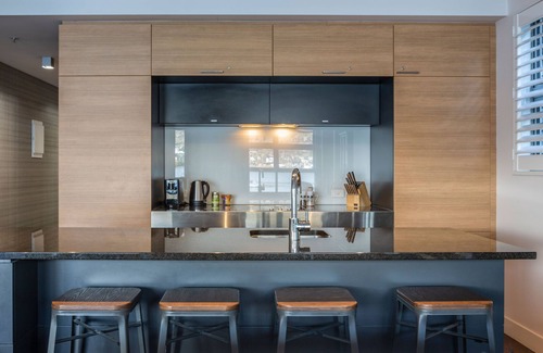Frankton Hotel | Marina Apartments Element Escapes