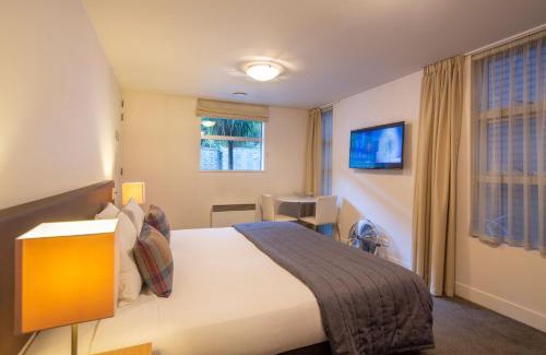 Frankton Apartment | Marina Apartments - Element Escapes