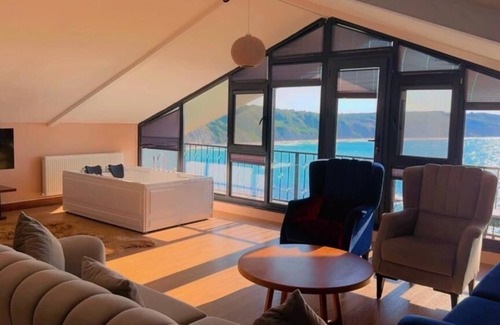 Karaburun Koyu Bed & Breakfast | Marina Fener