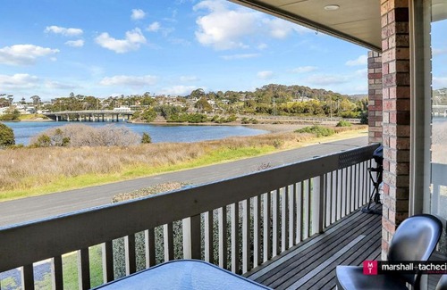 Bermagui House | Marina Townhouse Unit 1 Walk to beach Bermagui