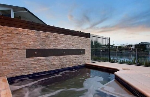 Bayview House | Marina Views Townhouse