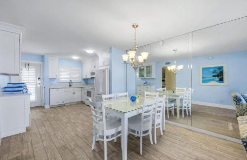 Captiva Apartment | Marina Villa 705