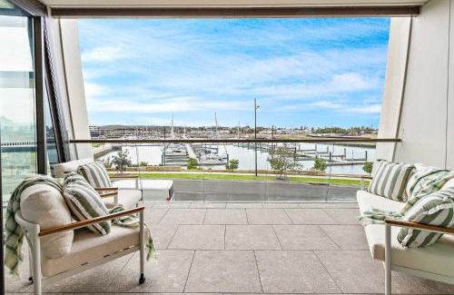 Shell Cove Apartment | Marinafront Retreat Shell Cove