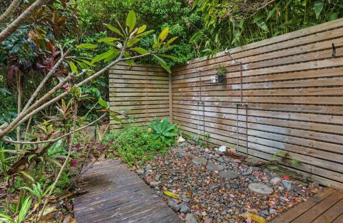 Tarbuck Bay House | Marine Villa