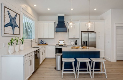 Delos House | Mariner: New! Private Beach!