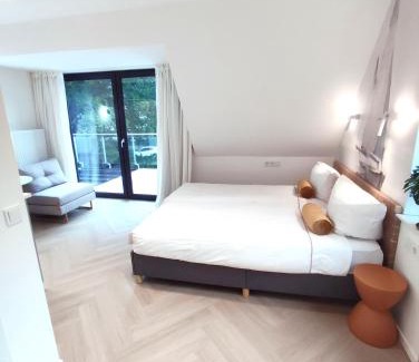 Niendorf Apartment | Maritim Studio mit grosszügigen Balkon Freier Strassenparken