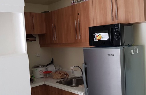 Apolonio Samson Condo | Mark's @ Zinnia with Netflix and Fast Internet