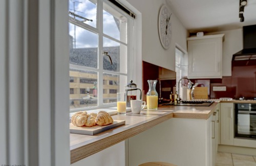 Woodstock House | Market Place Cottage | Woodstock Holiday Let | 3 Beds & Sleeps 6