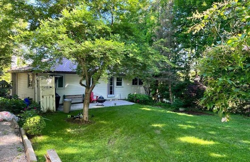Marmora House | Marmora Hideaway - Lake front