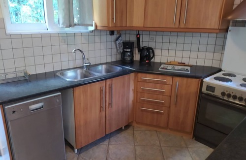 Marousi Apartment | Marousi Comfy Apartment with balcony
