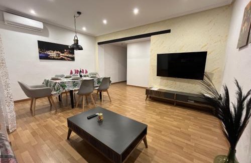 Pla del Bon Repos Apartment | MarqPlace beach free parking and AC