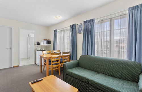 Moonah Hotel | Martin Cash Motel