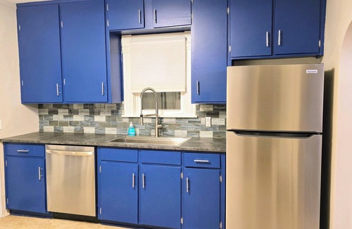 Oelwein House | Marvelous 3-bedroom/1.5 bath house with WiFi, full kitchen Oelwein