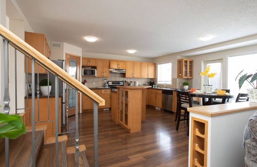 Fort Gary House | Marvelous Bedroom House on Comdale