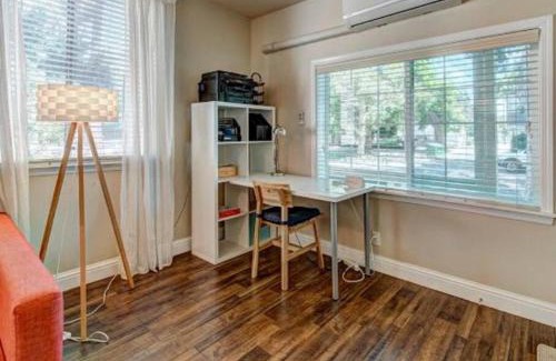 Midtown Sacramento Apartment | Marvelous Midtown Stay with a Modern Twist