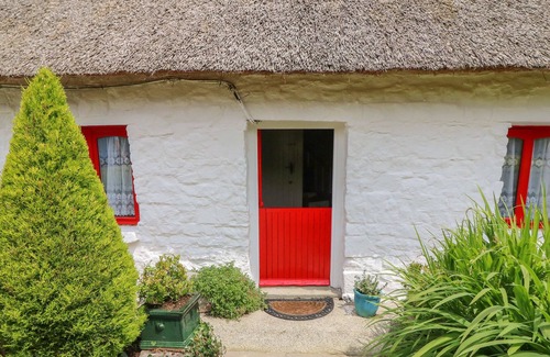 Cordal Cottage | MARY ROSE COTTAGE, pet friendly in Castleisland, County Kerry