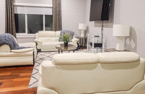 Marysville House | Marysville Modern Oasis