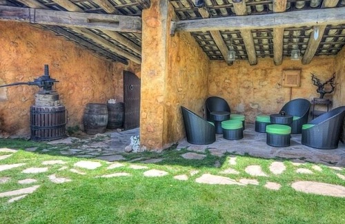 Olerdola Villa | Masía Cal Mingo, charming villa set in nature, gardens with pool, near Sitges