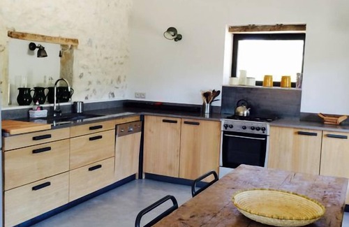 Valreas House | Mas de St Chétin, an authentic place which welcomes companies, friends, families.