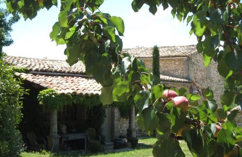 La Capelle-et-Masmolene Bed & Breakfast | Mas du Moutet